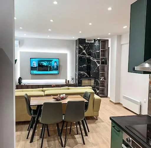 Iris Apartment